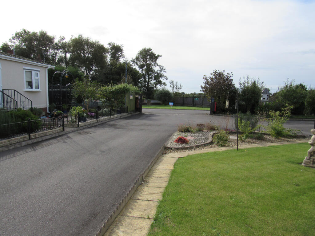 Gainsborough, Lincolnshire, DN21 photo 2