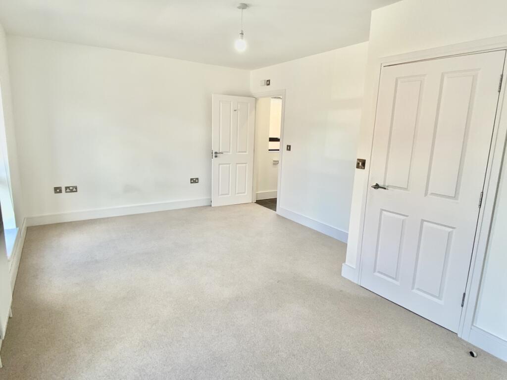 House in Guildford - View 5