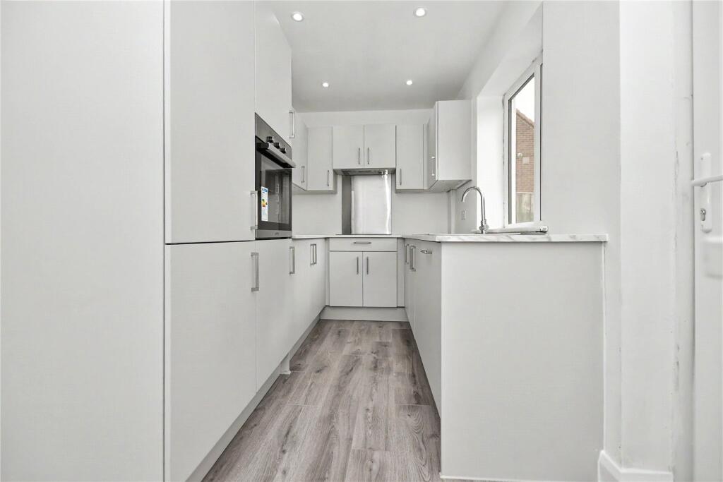 Wykebeck Valley Road, Leeds, West Yorkshire – pohled 3