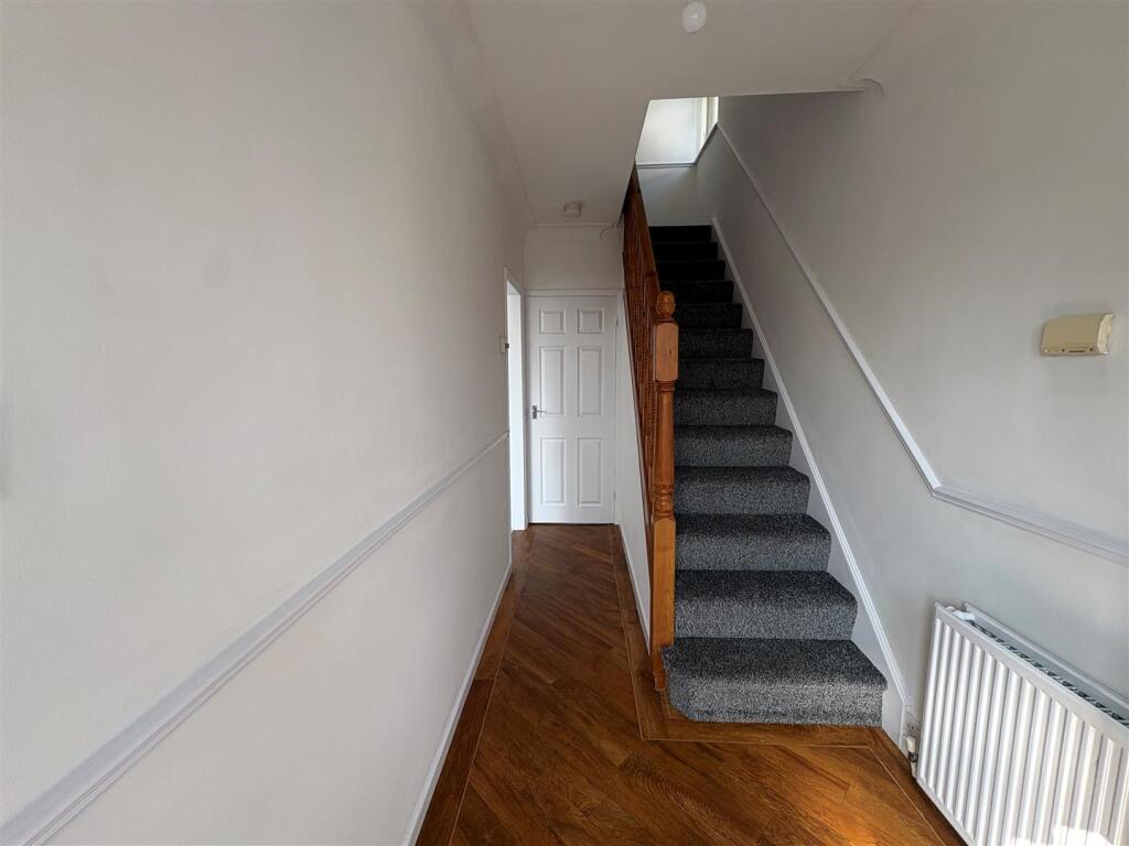 Additional image 12 of Greenton Crescent, Queensbury