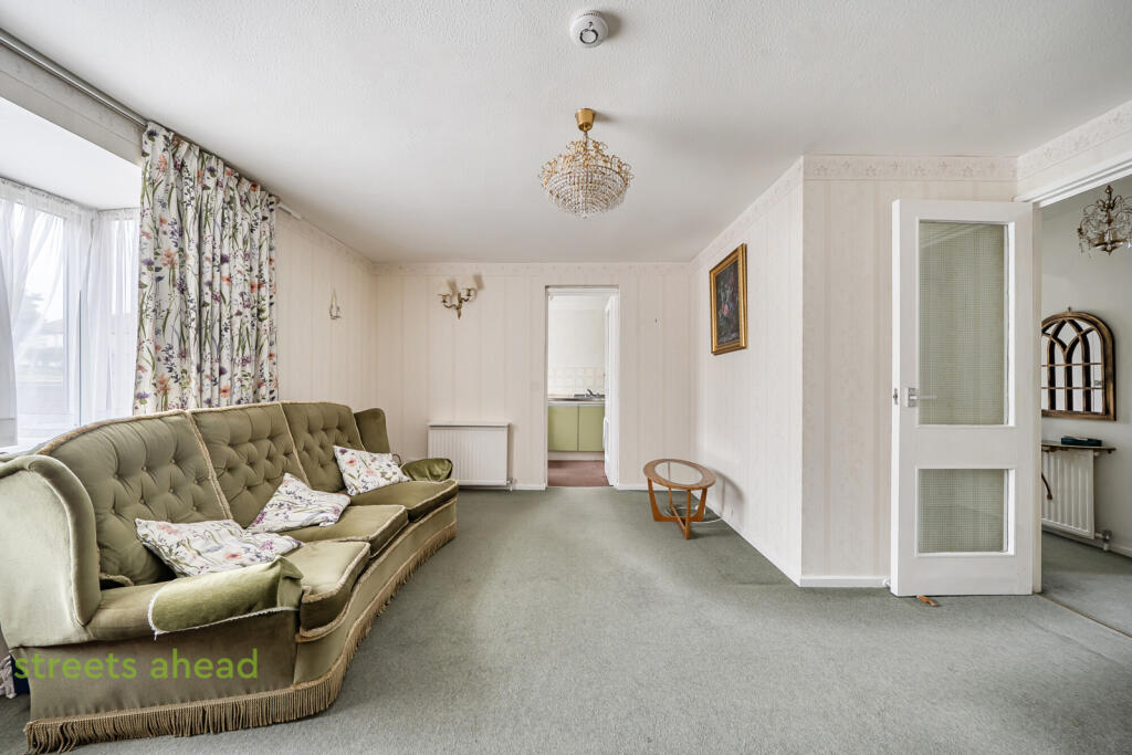 Inglewood, Pixton Way, Croydon, CR0 photo 3