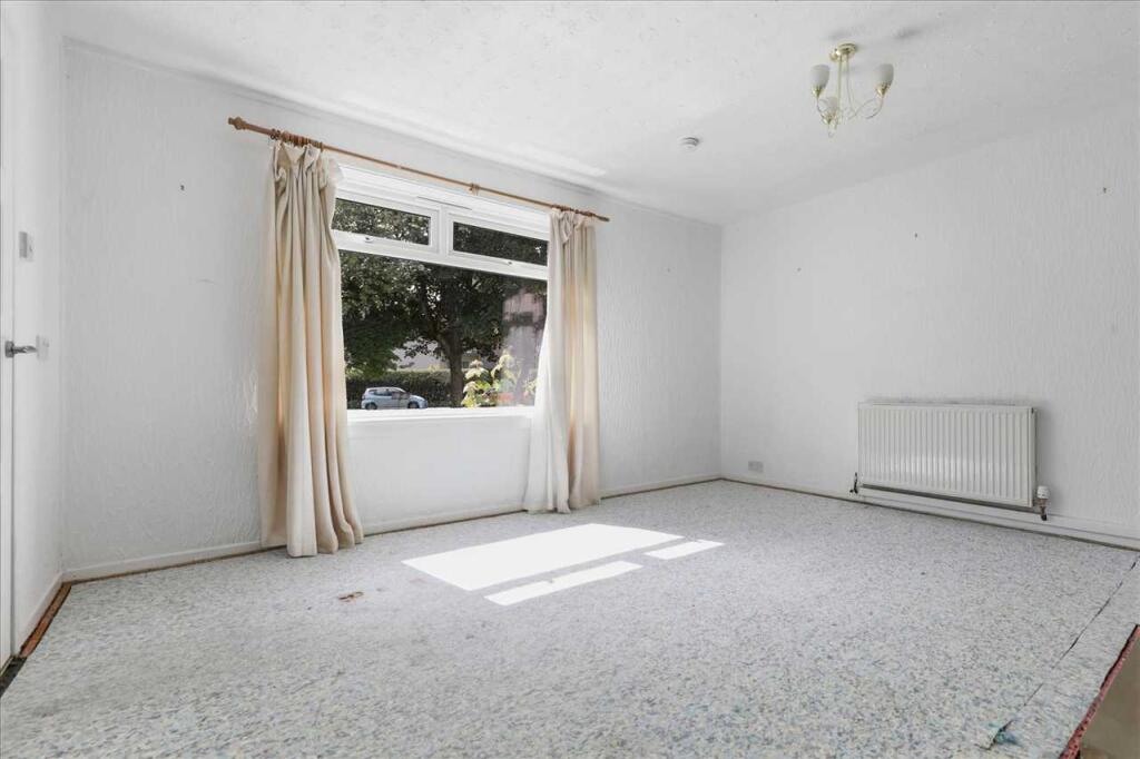 House in East Kilbride, West Mains - View 2