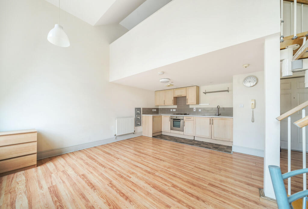 Apartment in Bristol - View 4