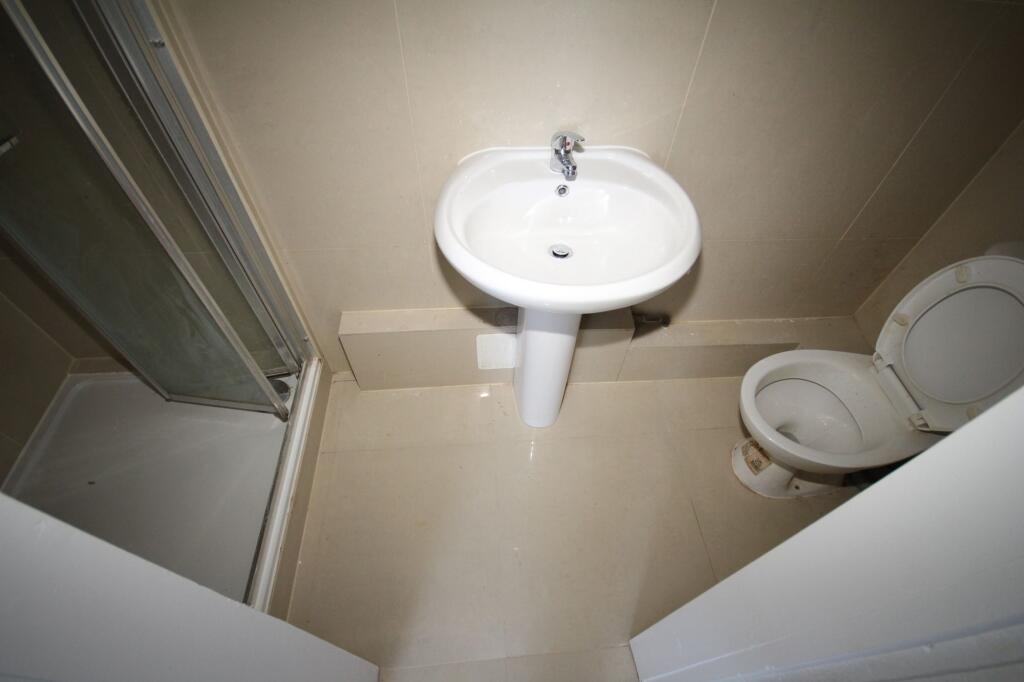 Apartment in Southall - View 4