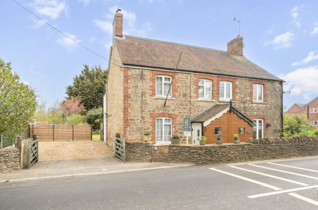 Slades Hill, Templecombe, Somerset, BA8