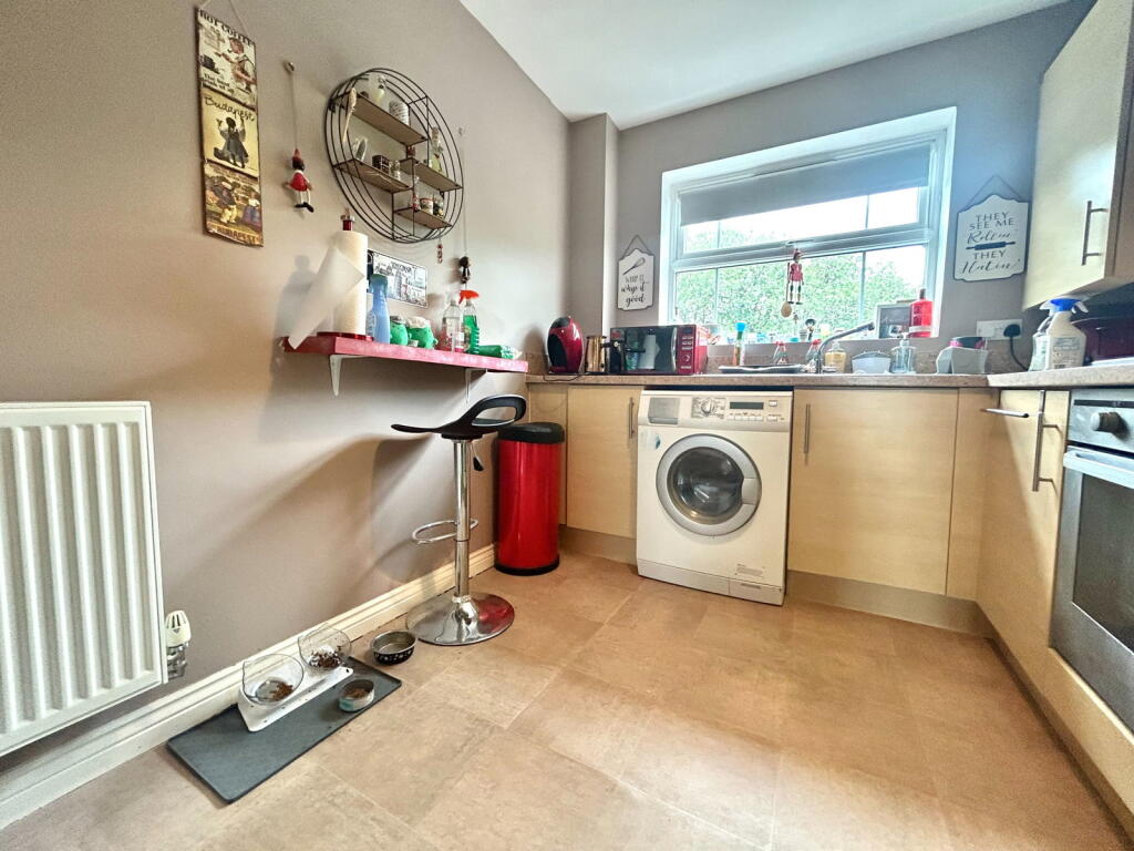 Apartment in Dudley, Dibdale, Upper Gornal - More