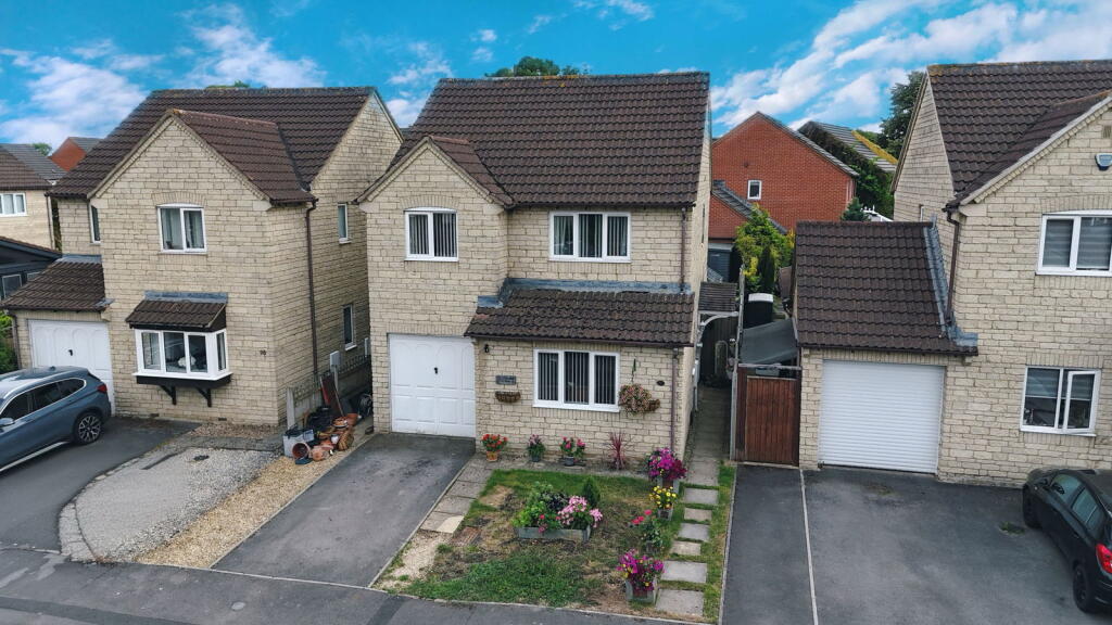 3-bed detached on Cornfield Close, Bradley Stoke, Bristol, BS32 9DR, £425,000