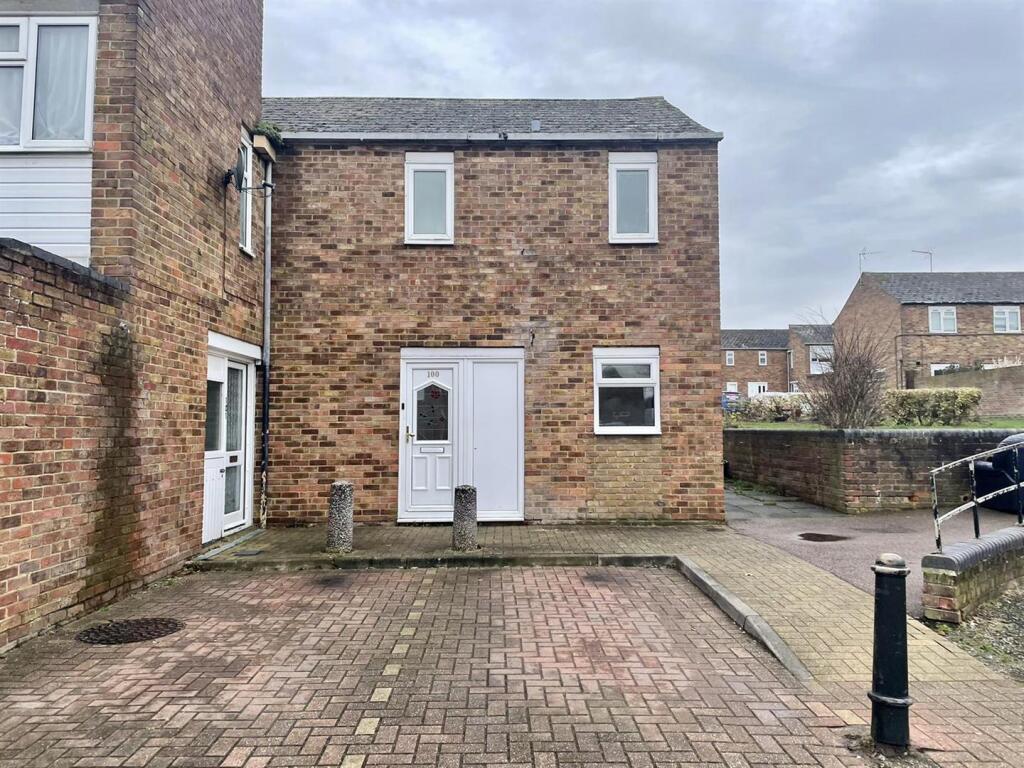 Main image of property: Brockles Mead, Harlow