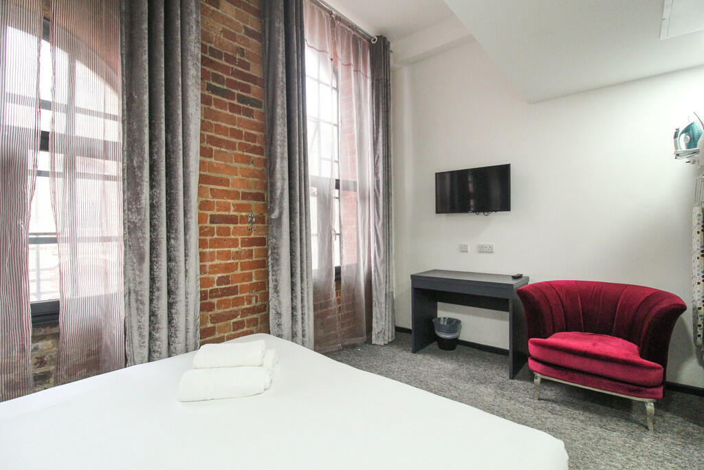 Regency Suites, Russell Street photo 3