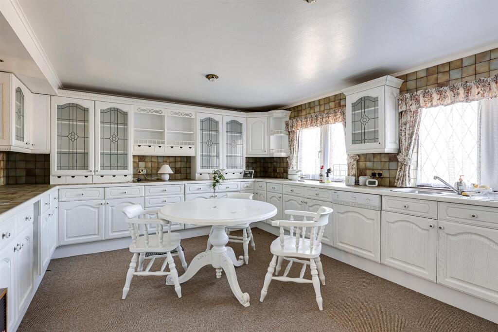 House in Huddersfield, Biggin, Thurstonland - View 2