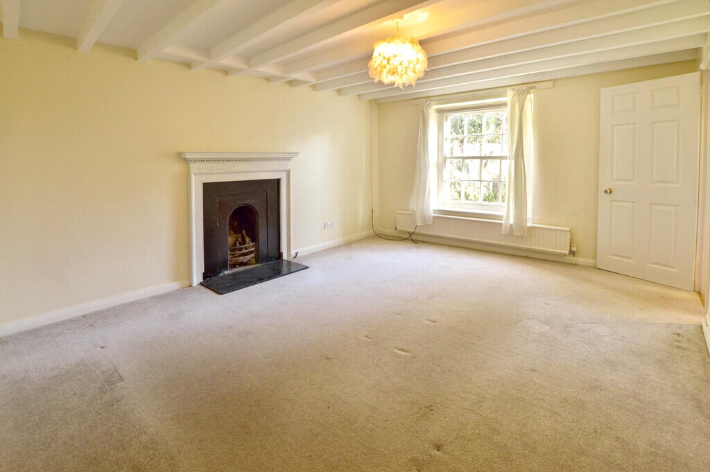 House in Lincoln - View 4