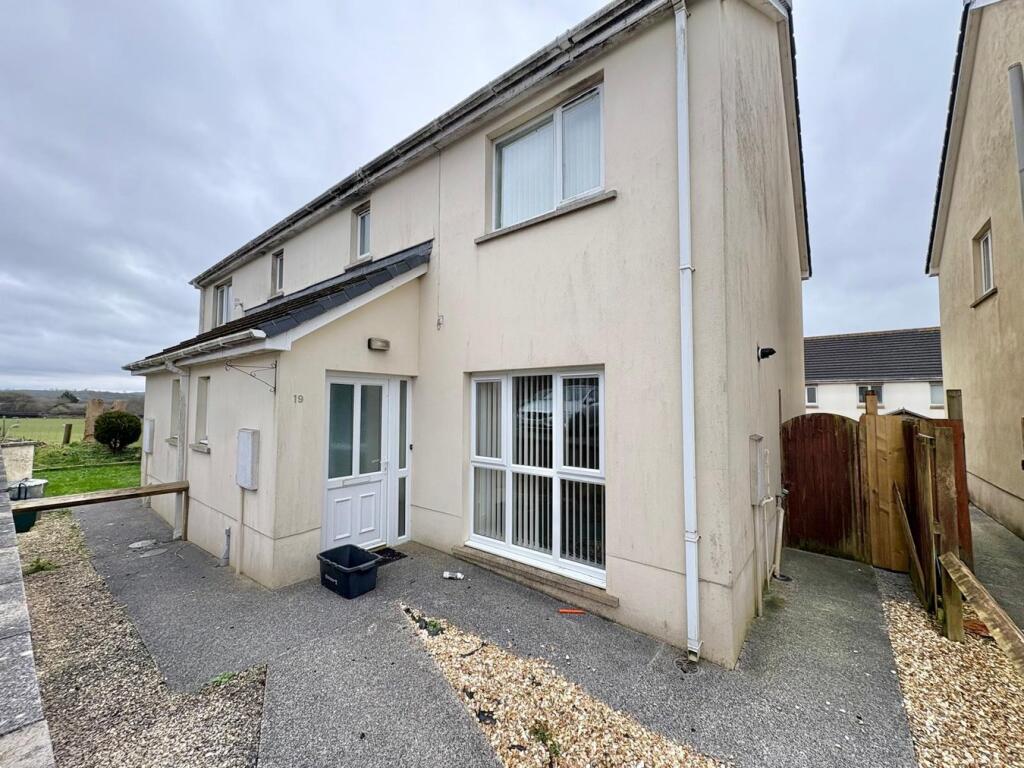 Main image of property: Cae Gwyrdd, St Clears, Carmarthen, SA33