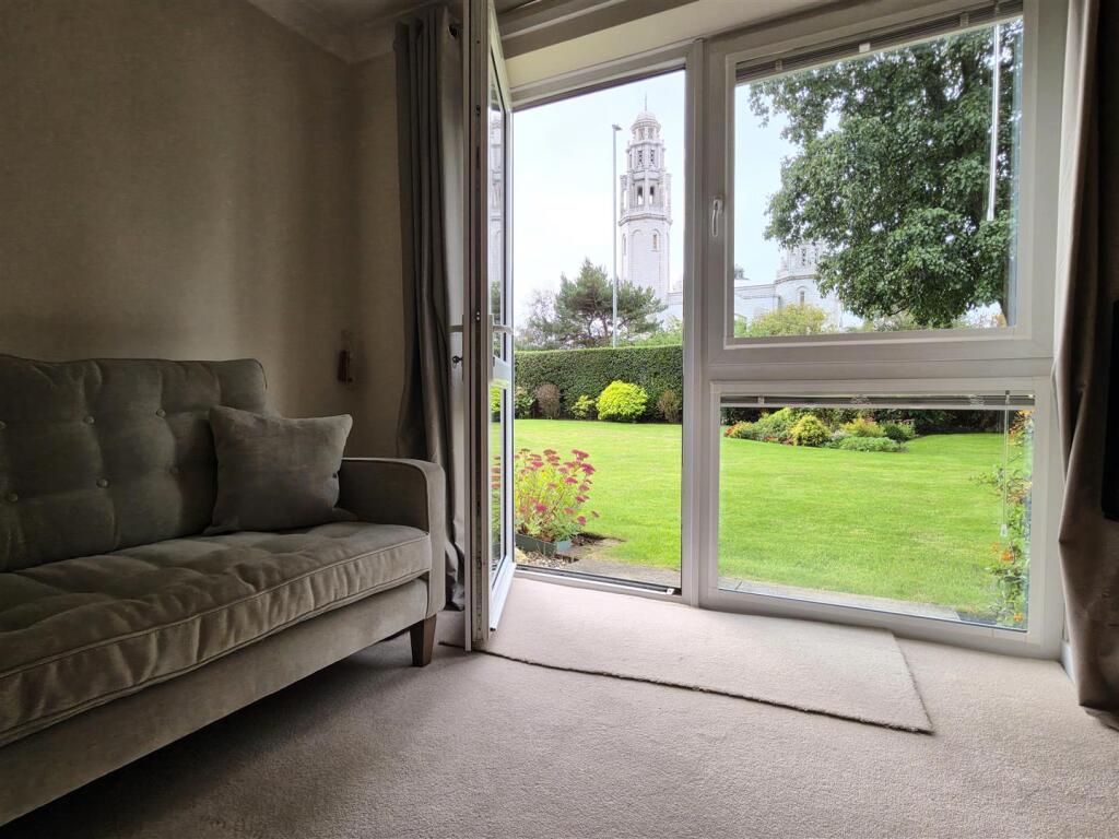 Apartment in Blackpool - More