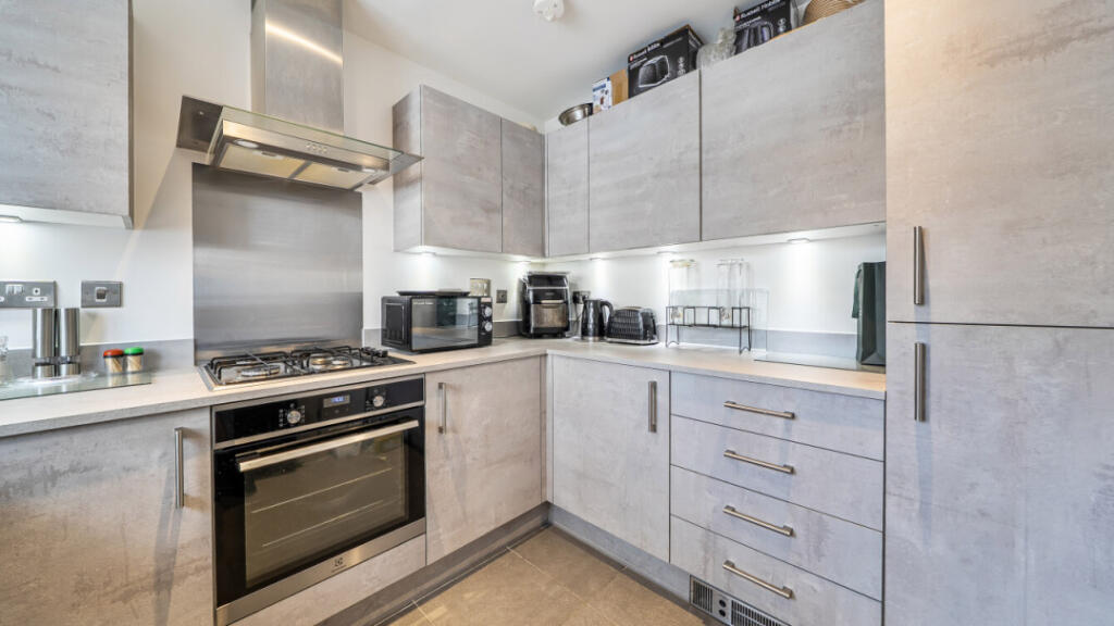 House in Ilford - More