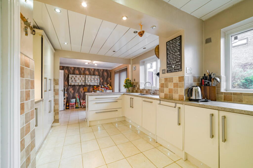 House in Oldham - View 5