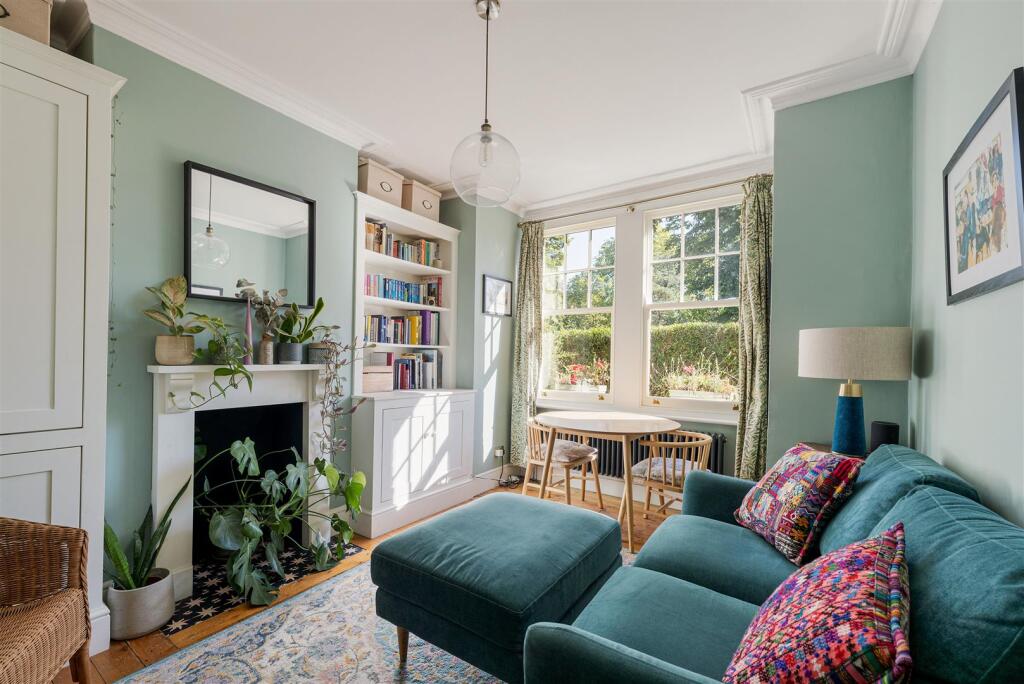 Apartment in London, Highams Park - View 2