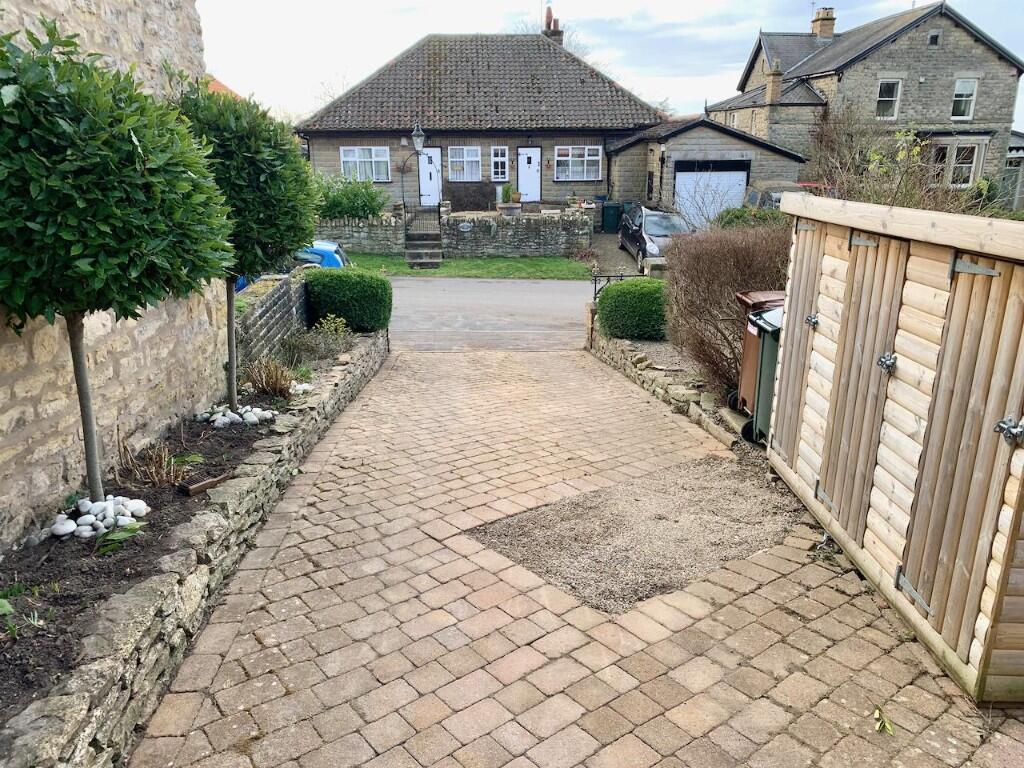 Hazel Cottage, Westgate, Thornton le Dale, YO18 7SG photo 3