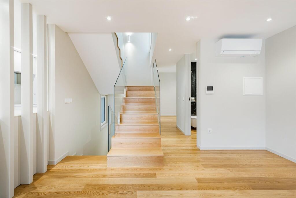 Main image of property: Oporto, Oporto