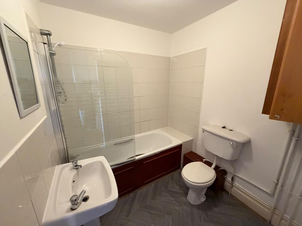 Apartment in Derby - View 4