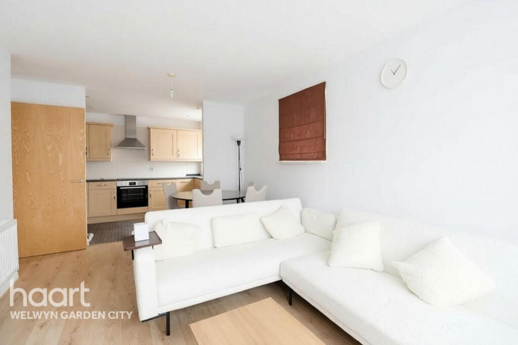 Apartment in St Albans - View 4