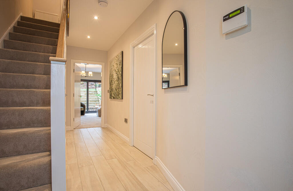 House in Bradford - View 3