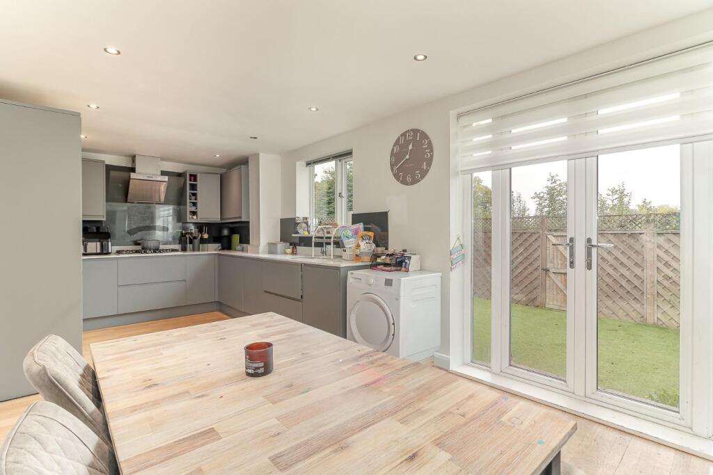 Ashville Grove, Harrogate photo 4