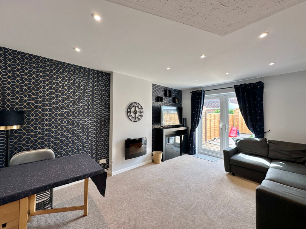 Aintree Avenue, Hereford, HR4 photo 3