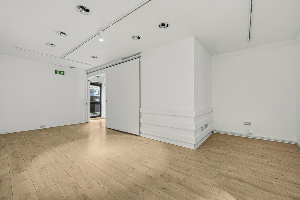 OFFICE 2.jpg