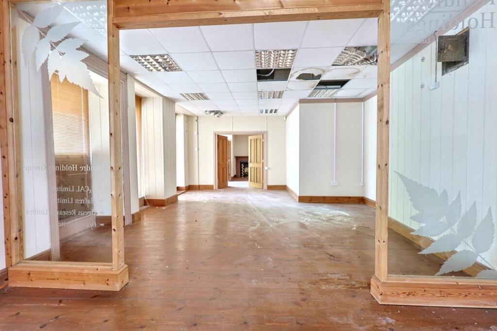 House in Carmarthen, Johnstown - View 5