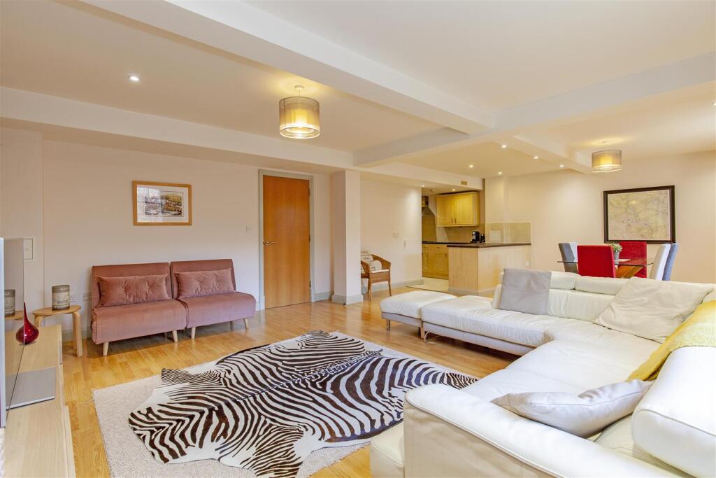 Apartment in Sheffield - View 5