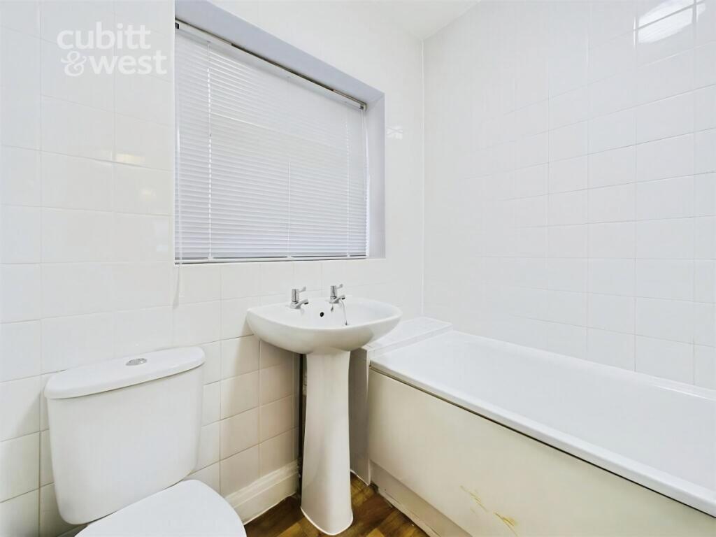 House in Brighton - View 4