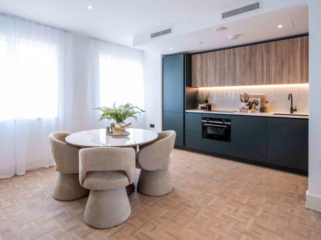 Apartment in London - View 5