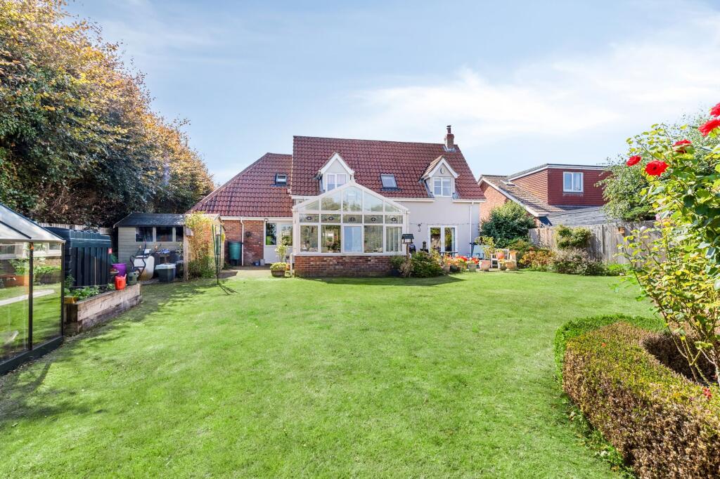 House in Dereham, Clint Green, Yaxham - View 4