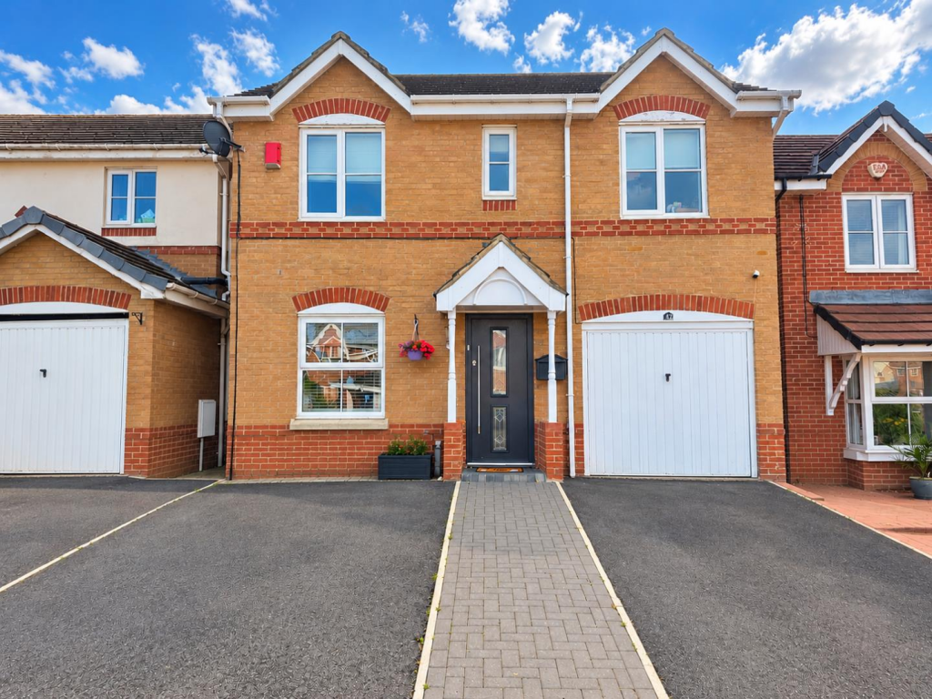 4-bed detached on Stonebridge Crescent, Ingleby Barwick, Stockton-On-Tees, £282,495