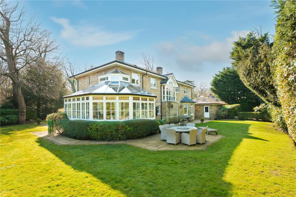 House in Elmbridge, Surrey - View 2