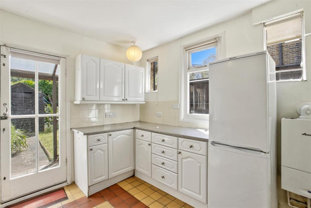 Fitzgerald Avenue, East Sheen, SW14 photo 4