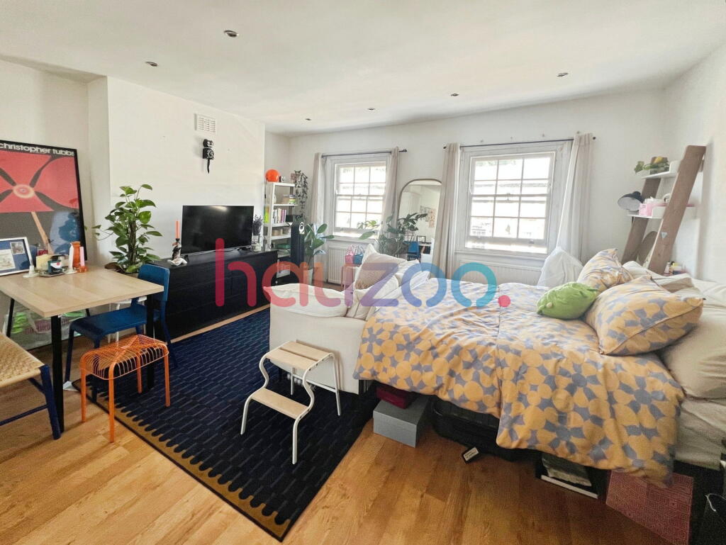 Apartment in London - View 2