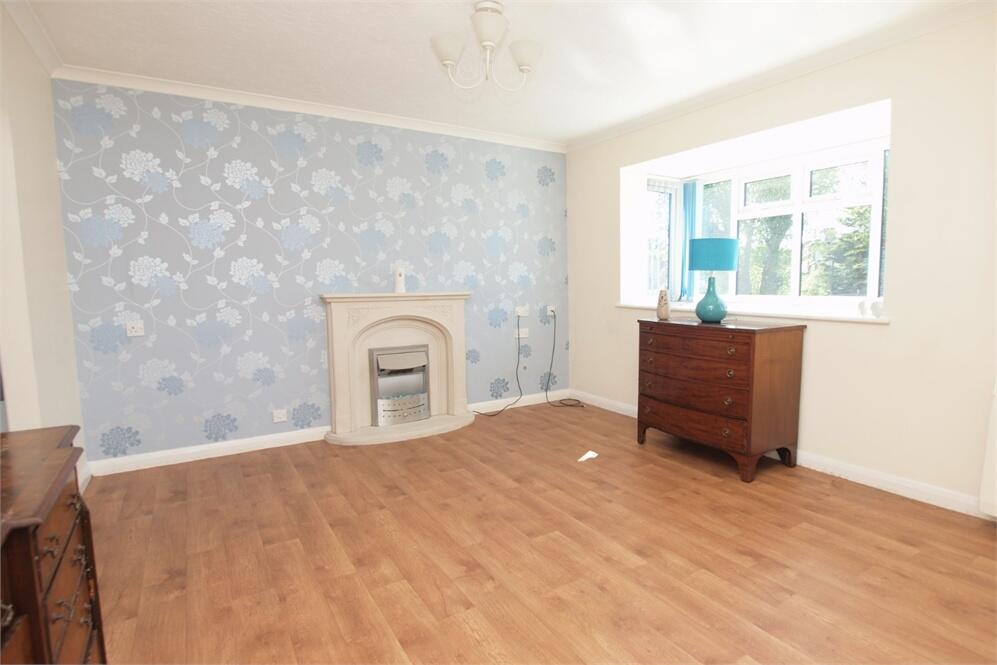 Apartment in London, Pickhurst, Hayes - View 2