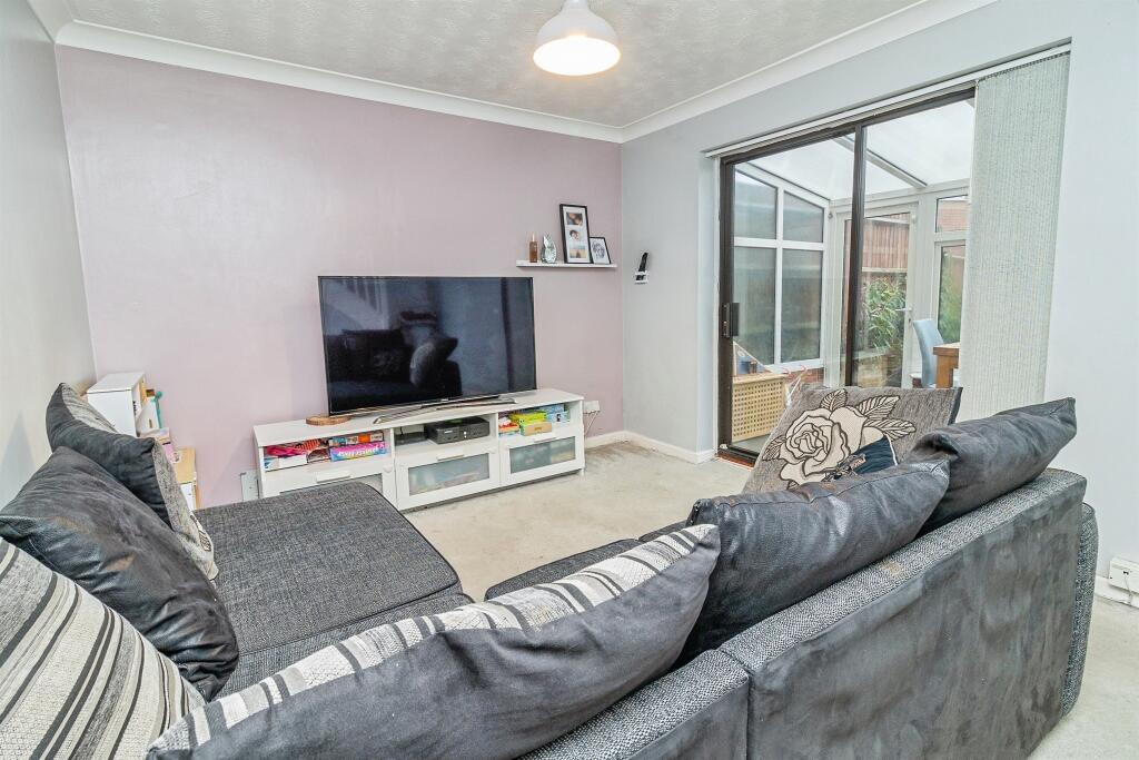 House in Milton Keynes, Browns Wood, Walton - More
