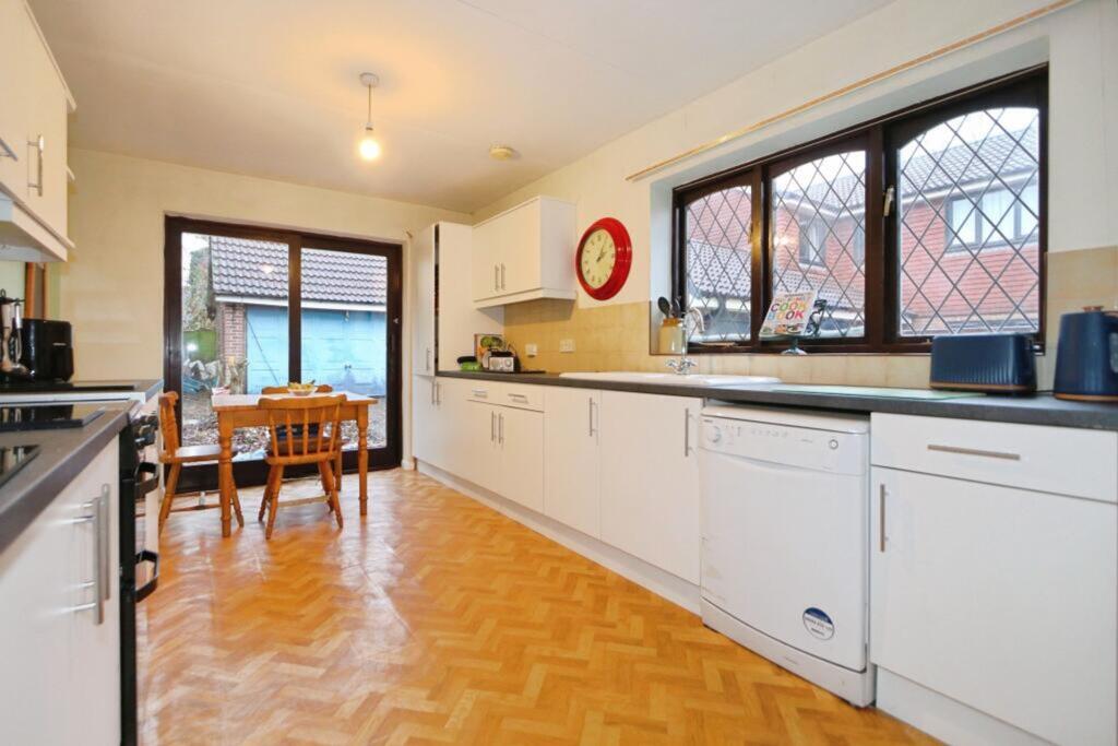 House in North West Leicestershire, Packington - View 3