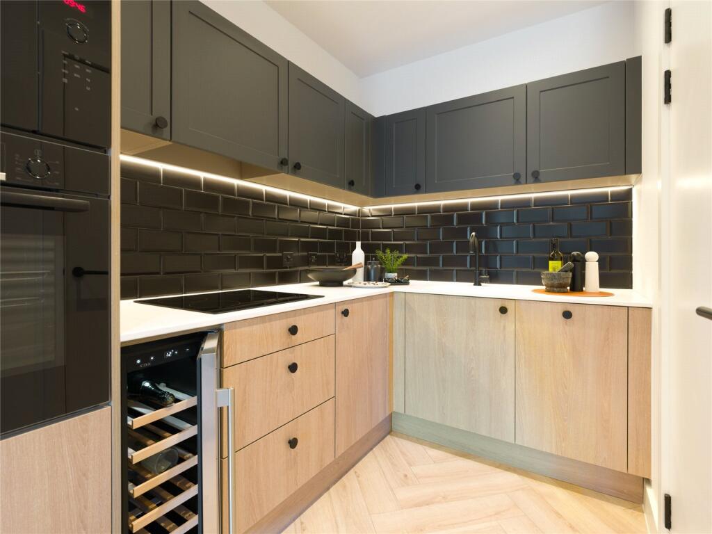 Apartment in Manchester - View 3