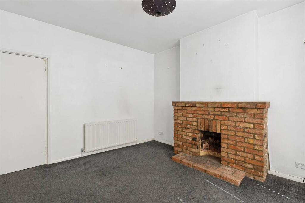 Apartment in Canterbury - View 4