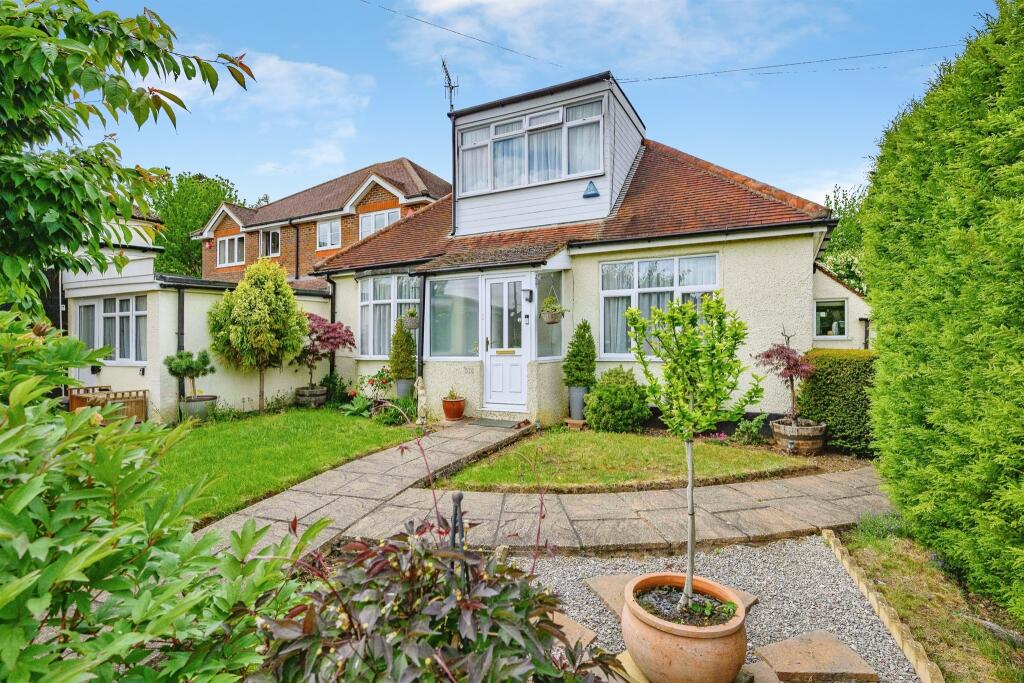 Main image of property: Chipperfield Road, Hemel Hempstead