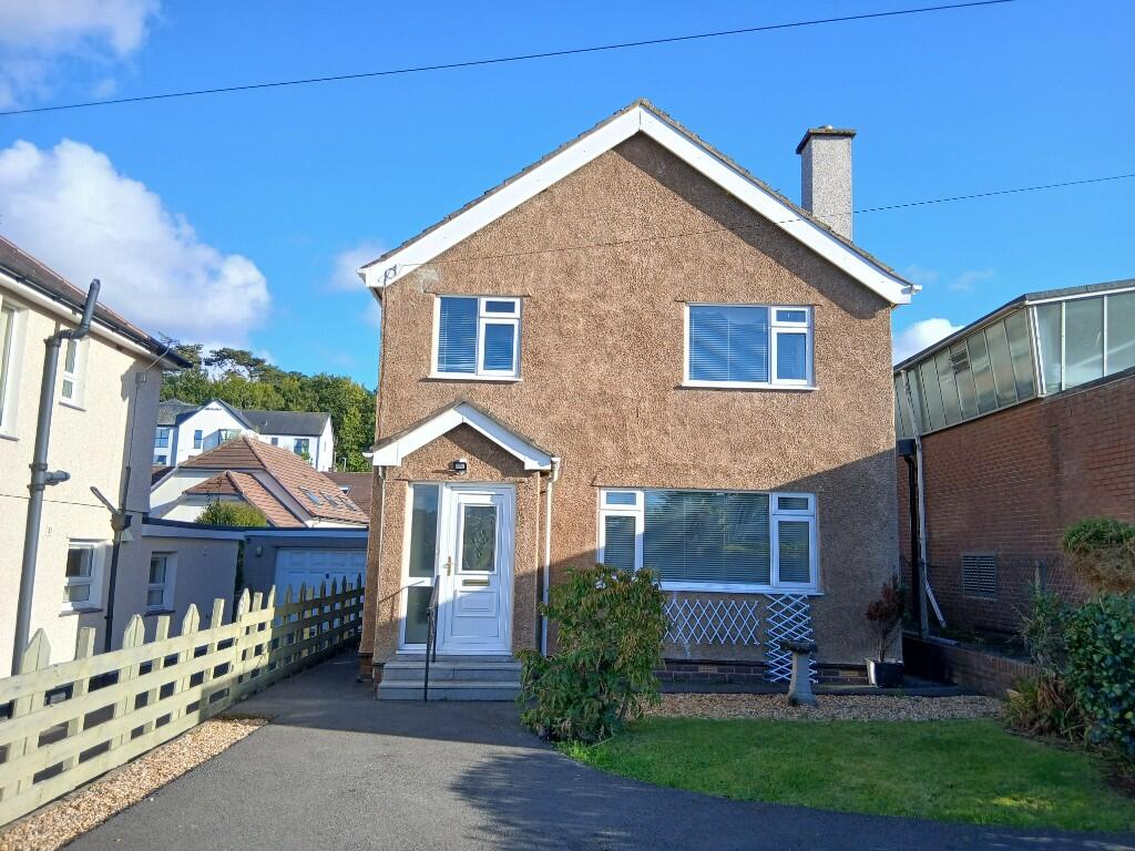 Main image of property: Llanfairfechan, LL33