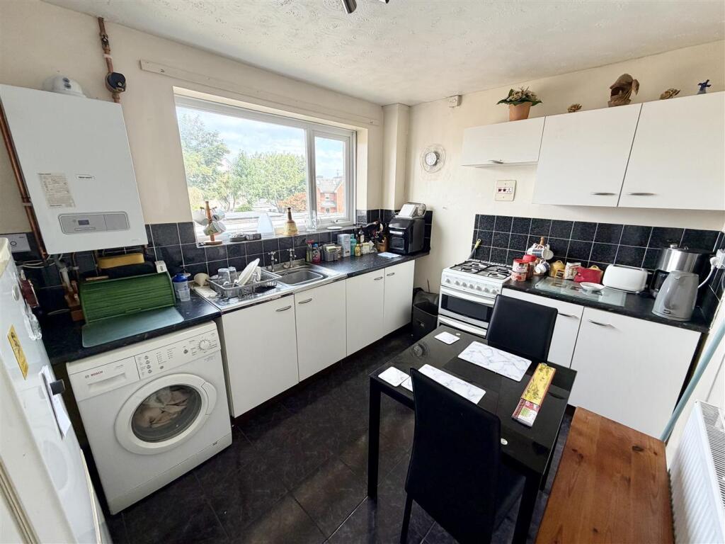 Dawkins Road, Hamworthy photo 3