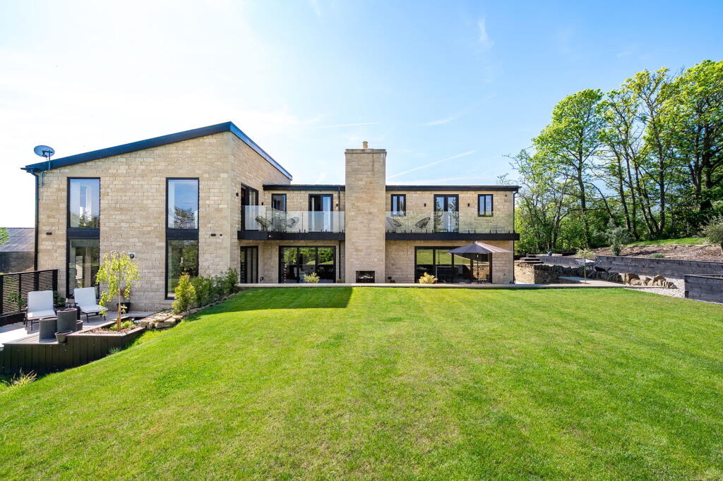 Main image of property: Quarry Edge Barn, Brookfoot Lane, Halifax, HX3