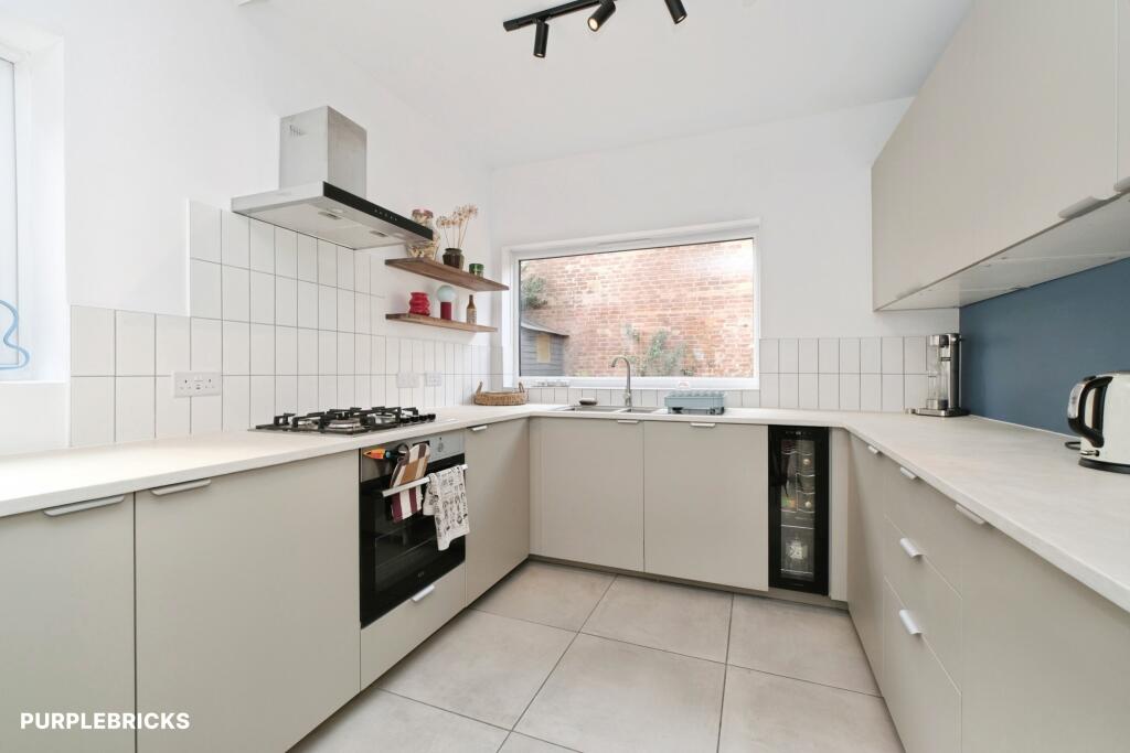 House in Nottingham, Beeston - View 4