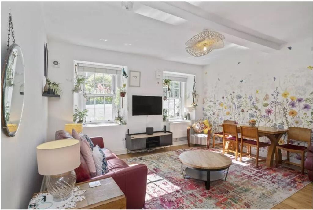 Main image of property: Pilrig Street, Leith Walk, Edinburgh, EH6