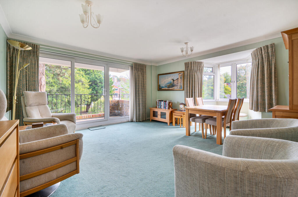 Apartment in Brighton, Withdean - View 3