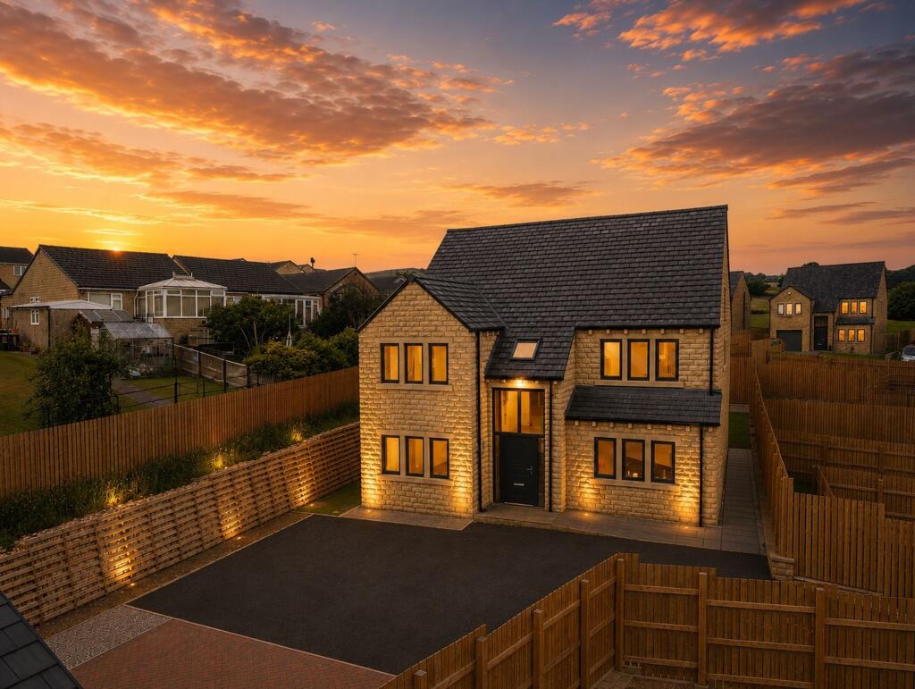 4-bed detached on Bluebell Meadows, Off Wesley Avenue, HD9, £780,000